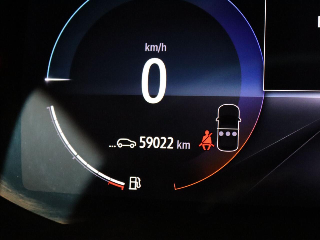 Renault CAPTUR E-Tech Plug-in Hybrid 160 Zen Airco | Camera | Navi | Parksens. v+a