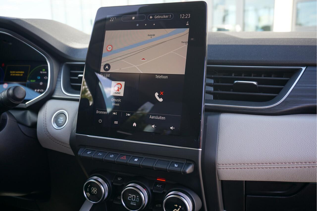 Renault CAPTUR 1.6 E-Tech Plug-in Hybrid 160 Initiale Paris