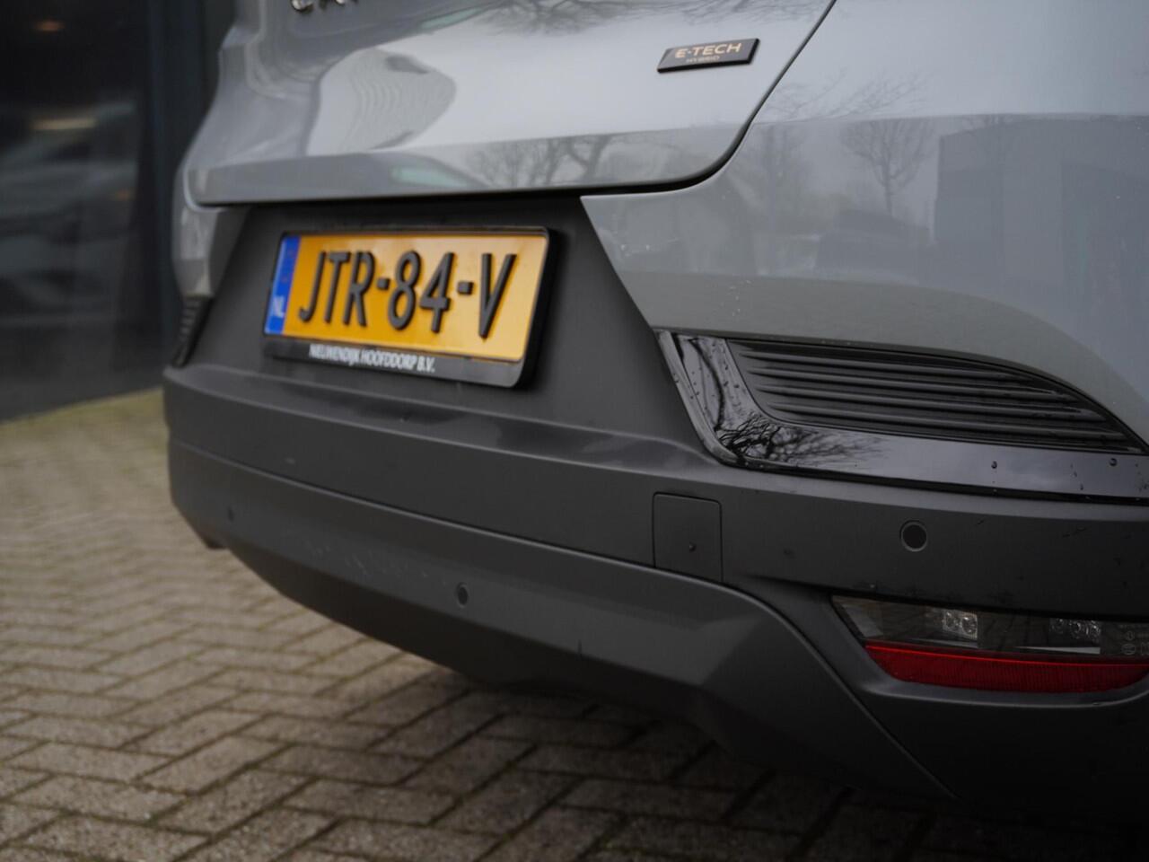 Renault CAPTUR 1.6 E-Tech full hybrid 145 techno AUTOMAAT / 9.000KM / NAVI / 360 CAMERA / PDC 360 / CRUISE / CLIMATE / KEYLESS / RESERVEWIEL / PRIVACY GLASS / APPLE CARPLAY / ANDROID AUTO / 18'' LMV