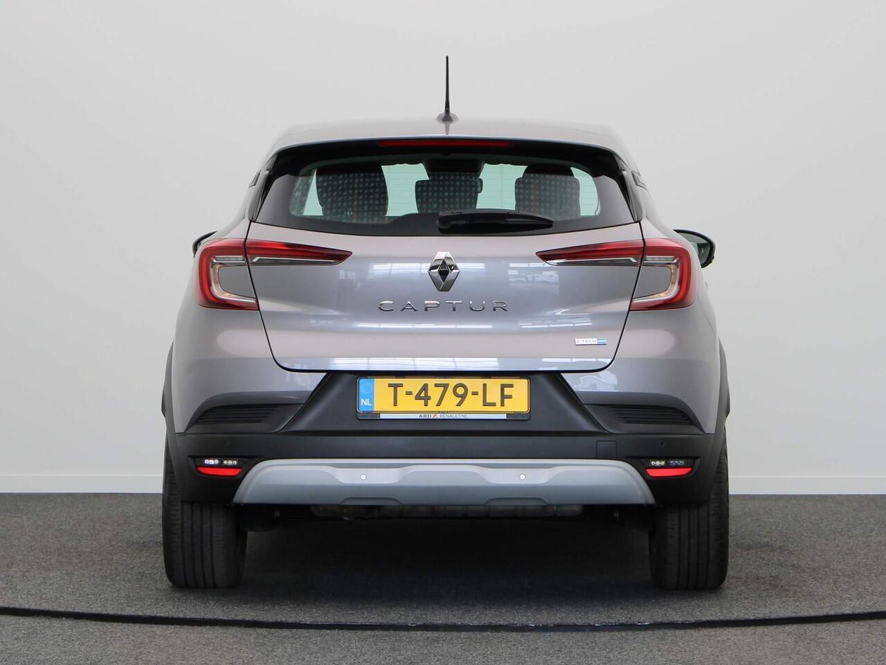 Renault CAPTUR E-Tech Hybrid 145pk Evolution | Parkeersensoren voor/achter met achteruitrijcamera | Climate control | Navigatie |