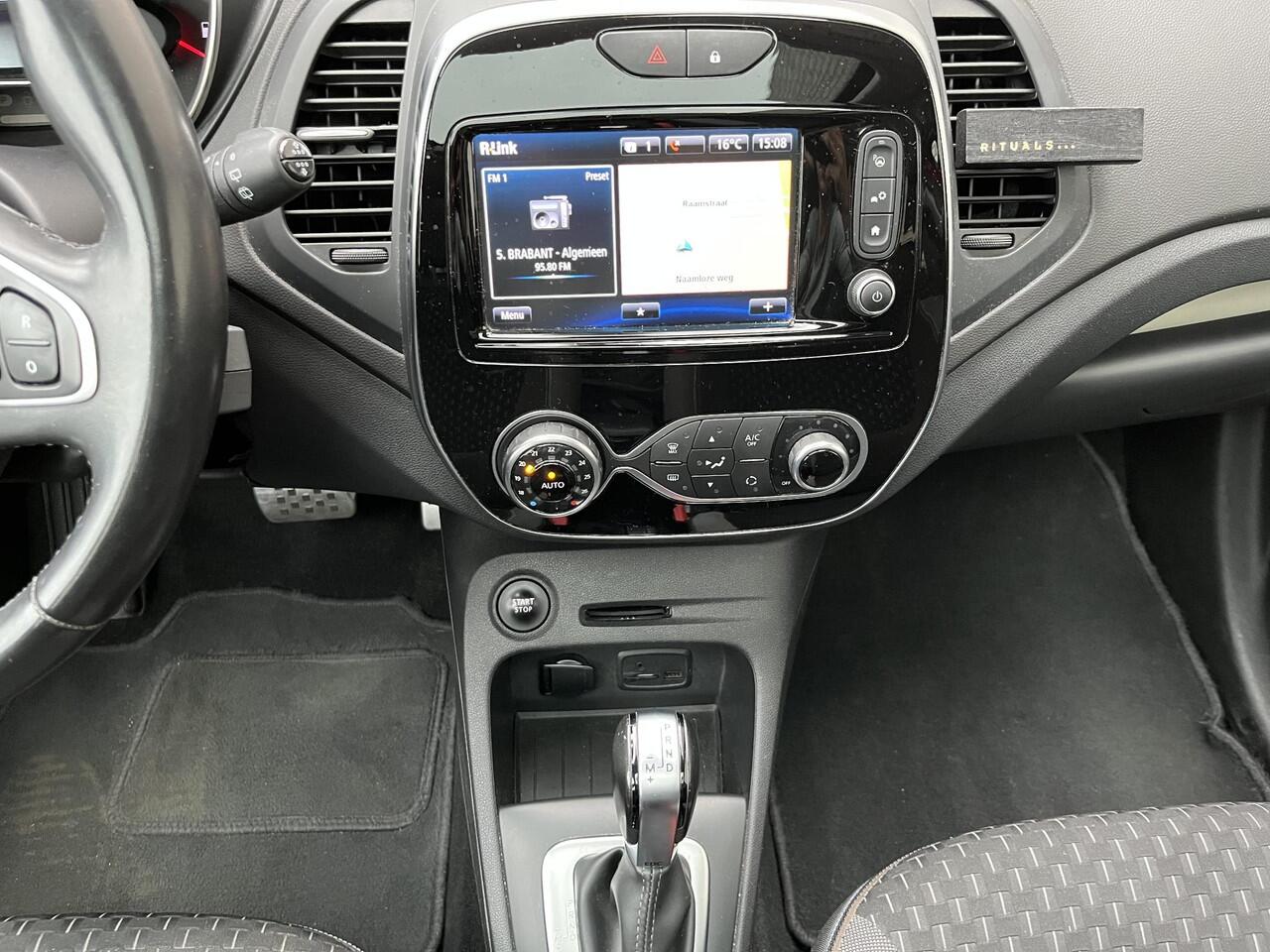 Renault CAPTUR 1.3 TCe 150 EDC Automaat Intens | Trekhaak | Panoramadak | Dodehoekdetectie | Achteruitrijcamera |