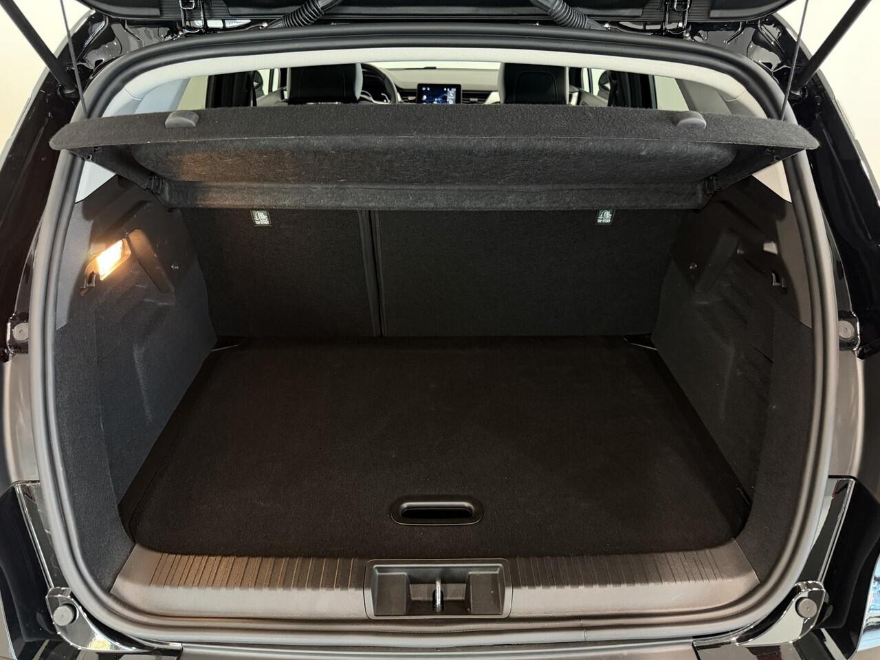 Renault CAPTUR 1.6 E-Tech Full Hybrid 145 Techno | Trekhaak | All season banden | Navigatie | Climate Control | Cruise Control | Lichtmetalen velgen 17" | Apple Carplay/Android Auto