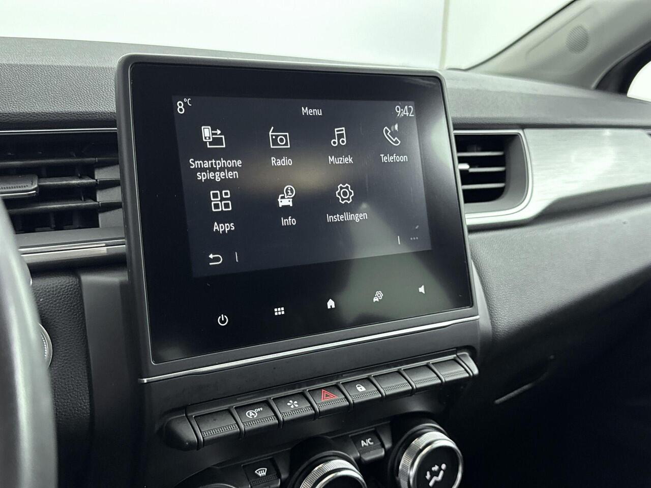 Renault CAPTUR 1.0 TCe 90Pk Intens | Apple & Android Carplay | Climate Control | Cruise Control & Snelheidsbegrenzer | Parkeersensoren Achter | Licht & Regensensor | Keyless Entry |