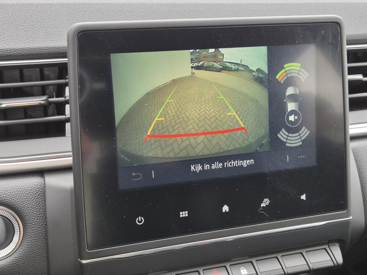 Renault CAPTUR 1.3 mild hybrid 140 techno / Achteruitrijcamera / Apple Carplay & Android Auto / Climate Control / Navigatie / Parkeersensoren / Keyless Entry & Start / Cruise Control /