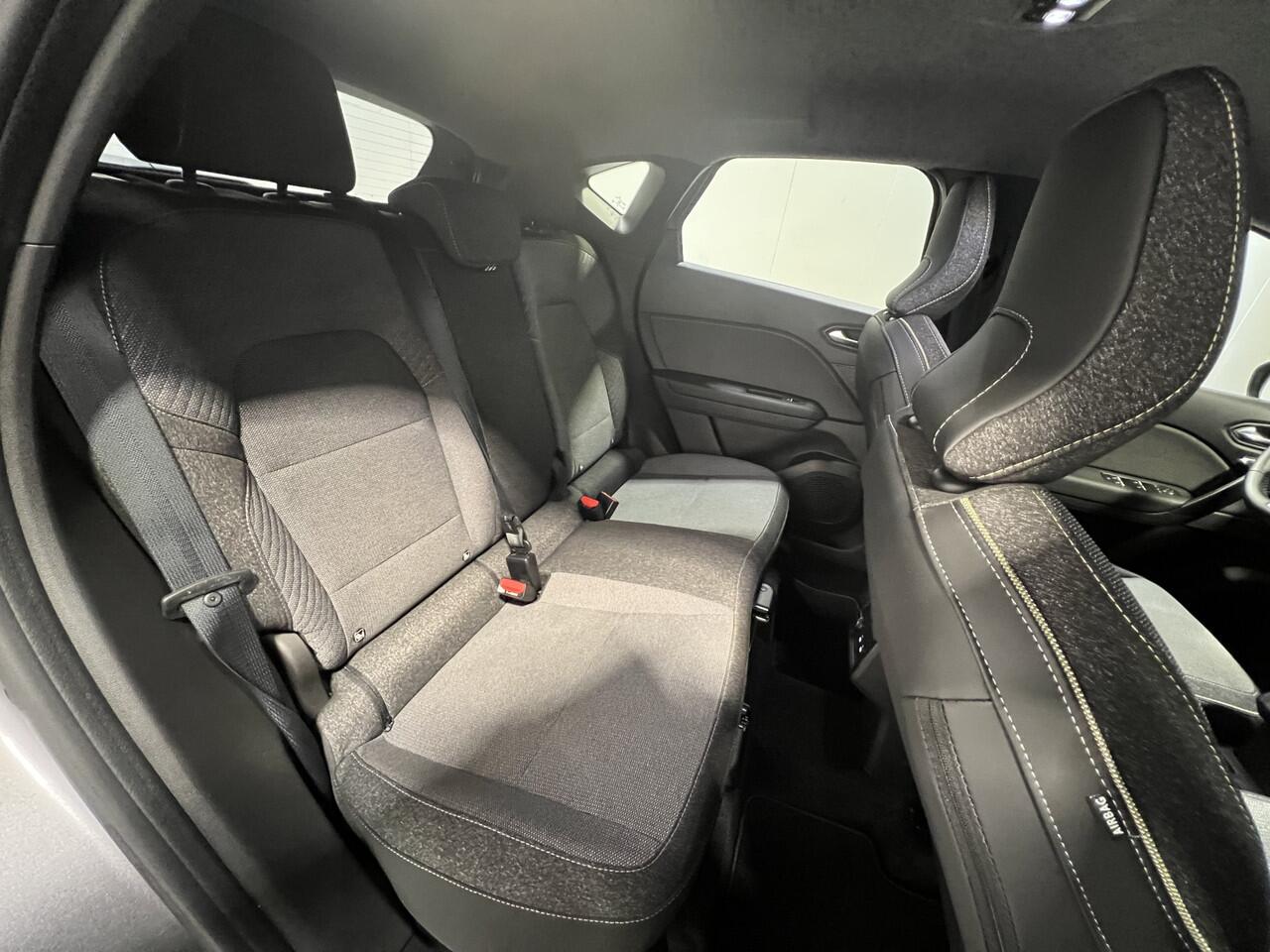 Renault CAPTUR 1.6 E-Tech full hybrid 145 techno | Android/Apple Carplay | LM Velgen 18" | Voorstoelen Verwarmd | Stuur Verwarmd | Cruise Control |