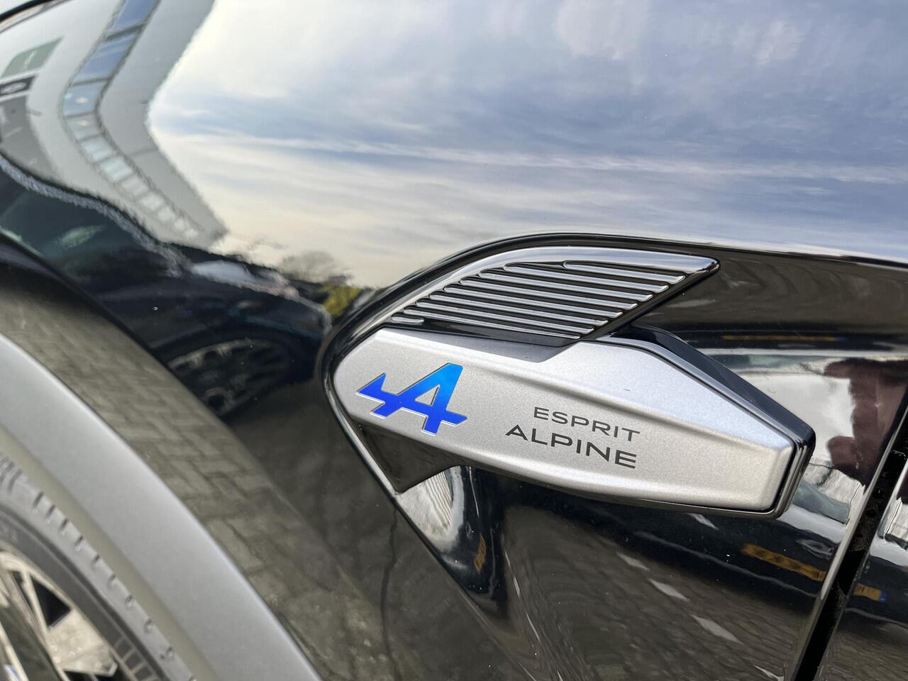 Renault CAPTUR 1.6 E-Tech full hybrid 145 esprit Alpine / CAMERA 360 / DODE HOEK DETECTIE / PARKEERSENSOREN / GROOT SCHERM MAVIGATIE