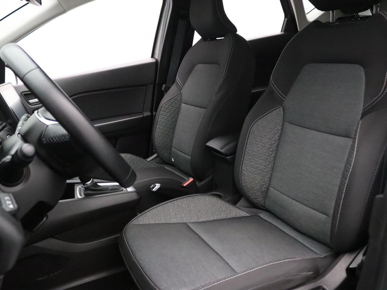 Renault CAPTUR E-Tech Hybrid 145 Intens Cruise | Climate | Carplay | Navi | Parkeersens. achter