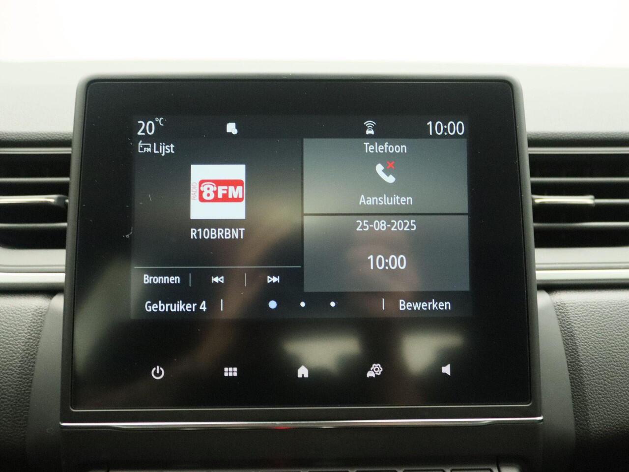 Renault CAPTUR TCe 90 Equilibre | Airco | Lane departure warning met lane keep assist | Led pure vision koplampen | Skidplates vóór en achter in zilvergrijs | Metaalkleur |