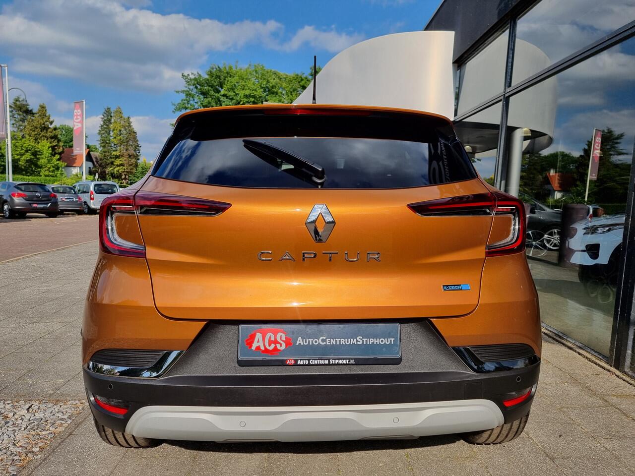 Renault CAPTUR 1.6 E-Tech Plug-in Hybrid 160pk Intens | Leder | Privacy | Zeer mooie staat!