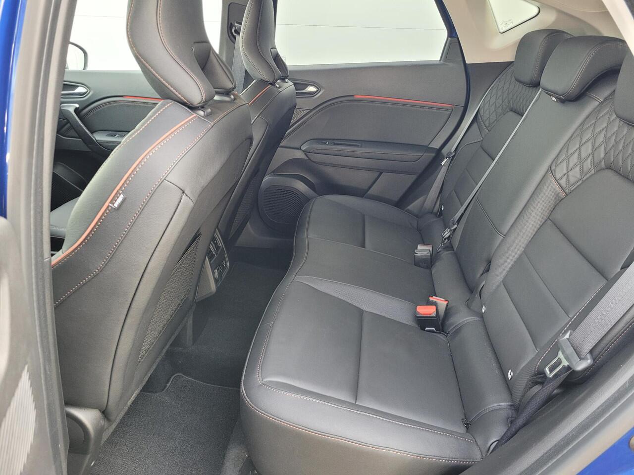 Renault CAPTUR 1.3 TCe 160 iconic (Hoge instap) BOSE | 360° Camera | Leder | Navigatie | Dealer Onderhouden