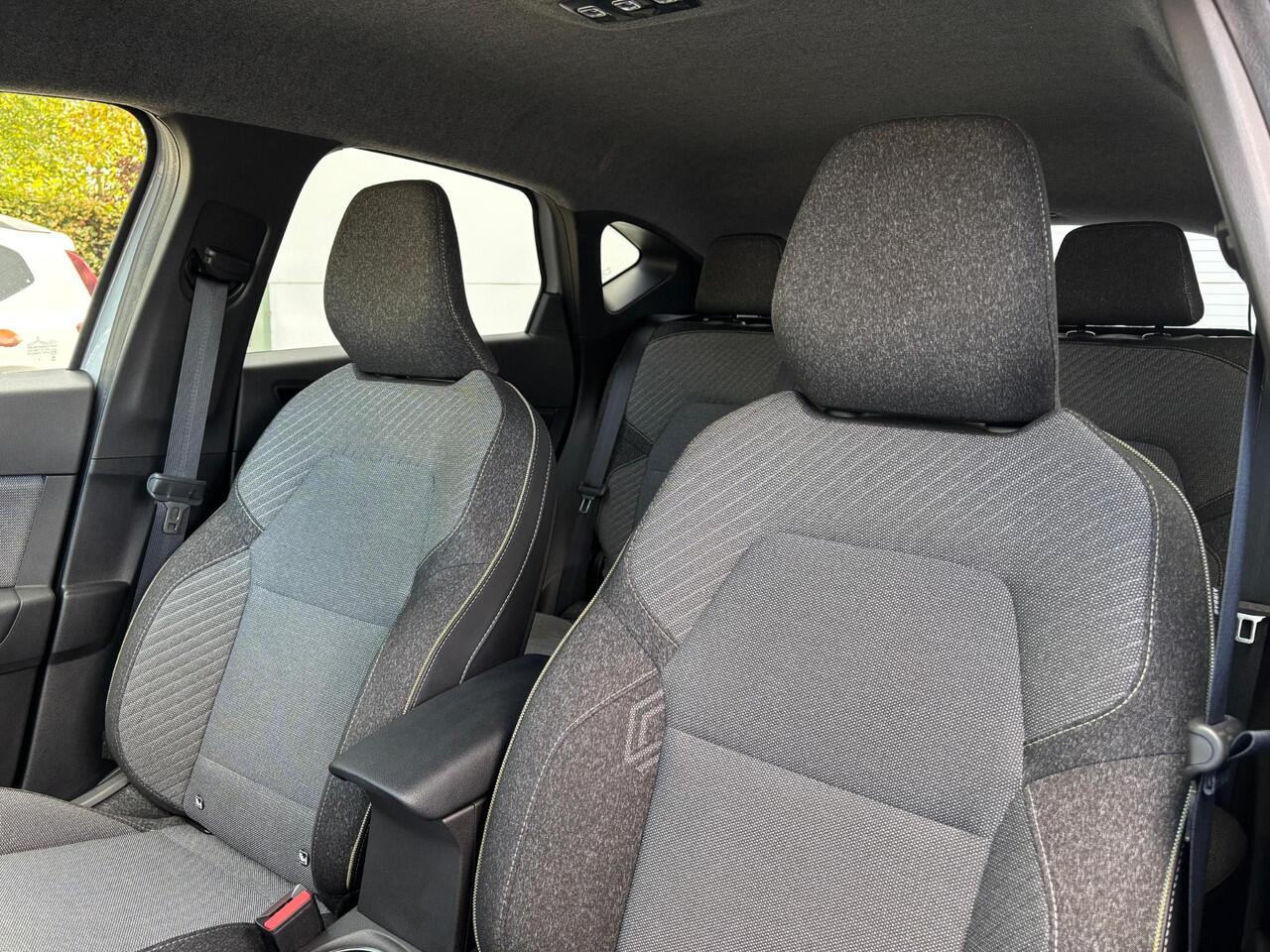 Renault CAPTUR 1.6 E-Tech full hybrid 145 techno | Navigatie | Camera | Cruise control | Stoel + Stuurverwarming