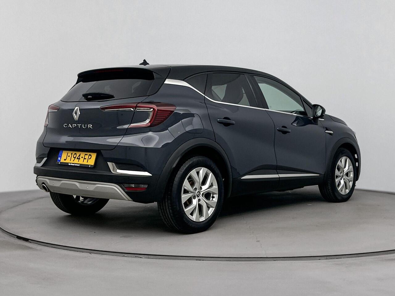 Renault CAPTUR 1.0 TCe 100Pk Intens | Navigatie via Apple Carplay/Android Auto | Climate Control | Cruise Control | Parkeersensoren | Keyless Entry & Start | Armsteun | Bluetooth | Lichtmetalen Velgen |