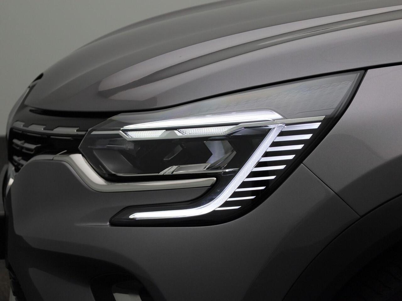 Renault CAPTUR 1.6 E-Tech Plug-in Hybrid 160 Initiale Paris | Trekhaak | 360-graden Camera | Lederen Bekleding | Stoel- & Stuurwielverwarming | 9,3" Full Map Navigatie | 18" LMV | Cruise Control & Snelheidsbegrenzer | Keyless | LED Pure Vision