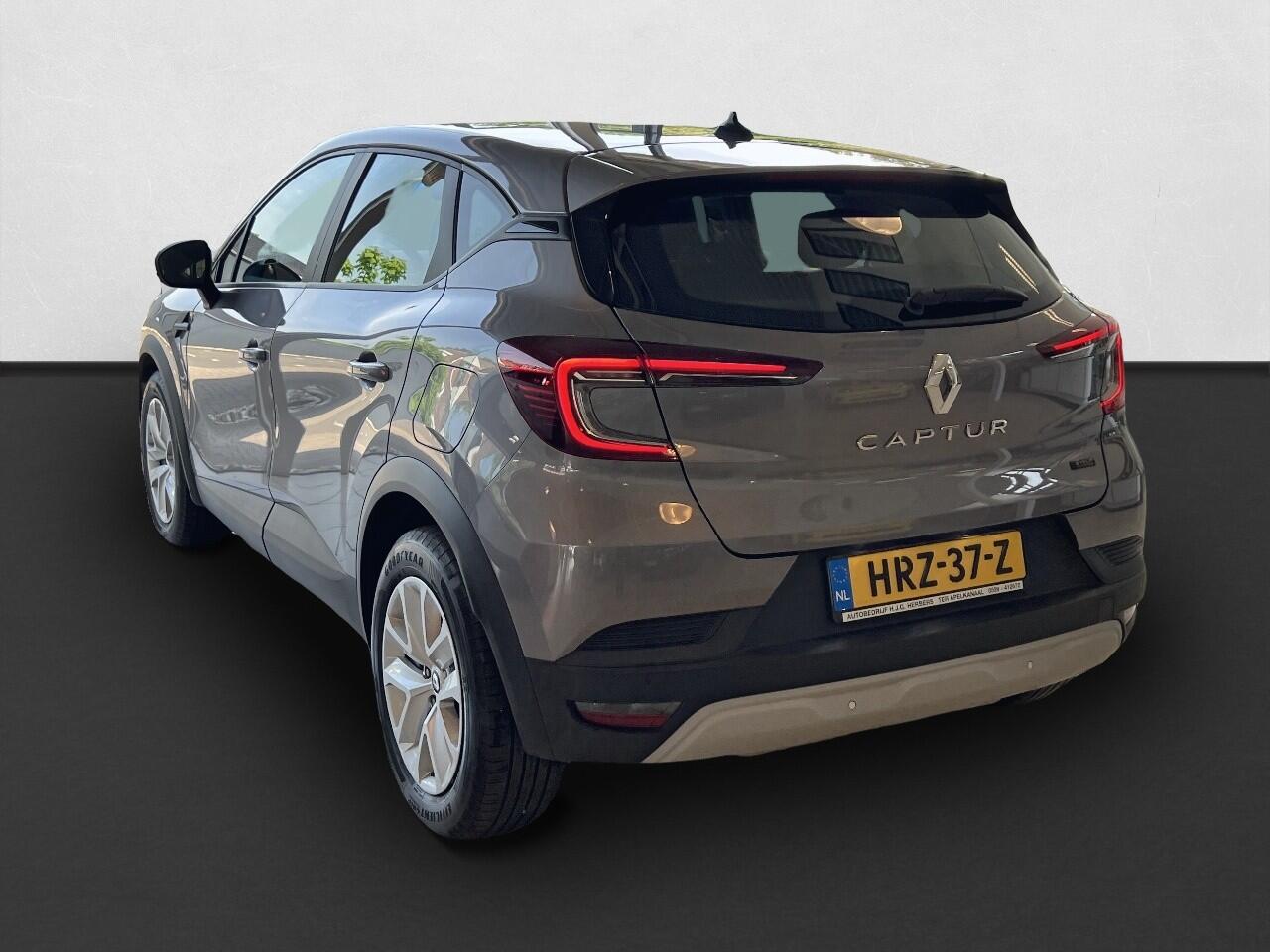 Renault CAPTUR 1.6 E-Tech Plug-in Hybrid 160 Intens NAVI / STOELVERWARMING / FABRIEKSGARANTIE TOT 01.2028