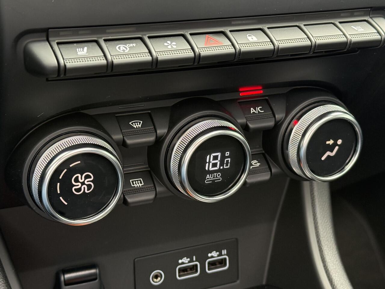 Renault CAPTUR 1.0 TCe 90 techno (Hoge instap) Panoramadak | Bose | Camera | Winter Pack | 18 Inch