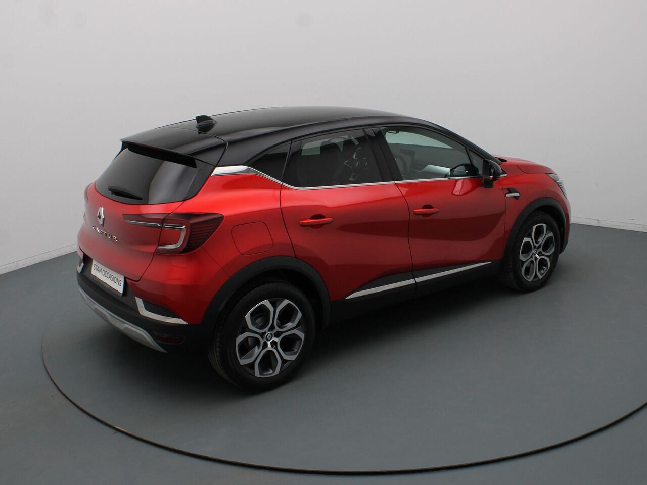 Renault CAPTUR mild hybrid 140pk techno Automaat Camera | Adapt. Cruise | Navi | Parkeersens. v+a | Stuurverw.