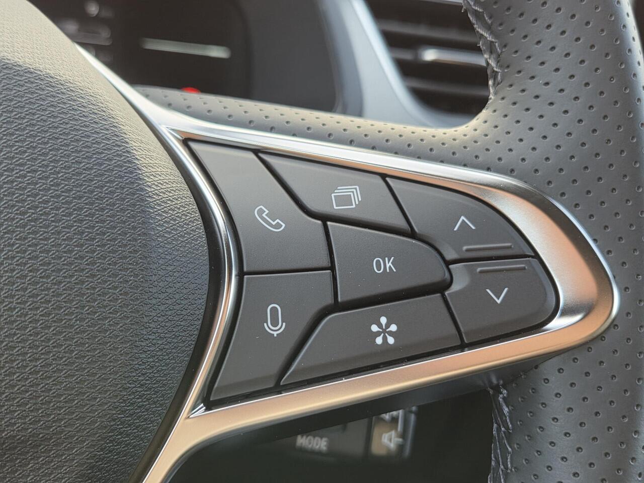 Renault CAPTUR 1.8 E-Tech full hybrid 160 Techno / Navigatie via Apple Carplay / Android Auto / Adaptieve Cruise Control / Achteruitrijcamera / Sensoren Achter /