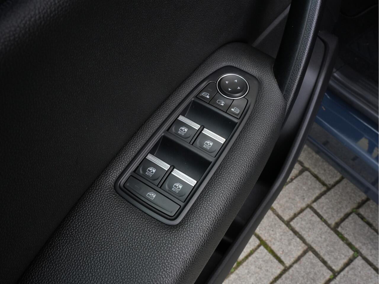 Renault CAPTUR 1.3 TCe 130 Automaat Intens | Climate Control | LED | Android/Apple Carplay