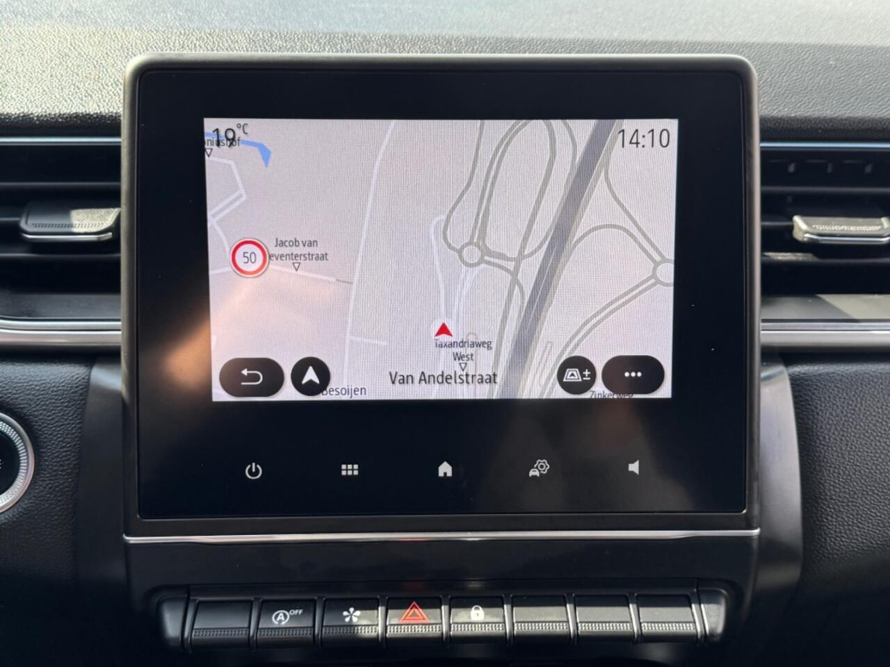 Renault CAPTUR 1.3 TCE 140PK AUT. HALF-LEER NAVIGATIE CARPLAY AIRCO LMV PDC