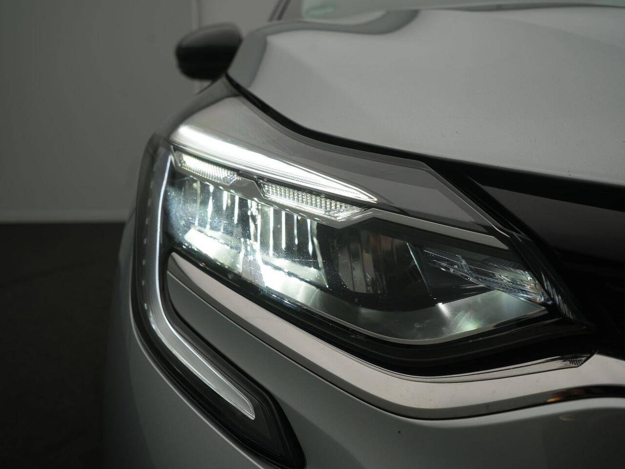 Renault CAPTUR TCe 90 Evolution - DEMO - All Seasonbanden - Achteruitrijcamera - Cruise Control