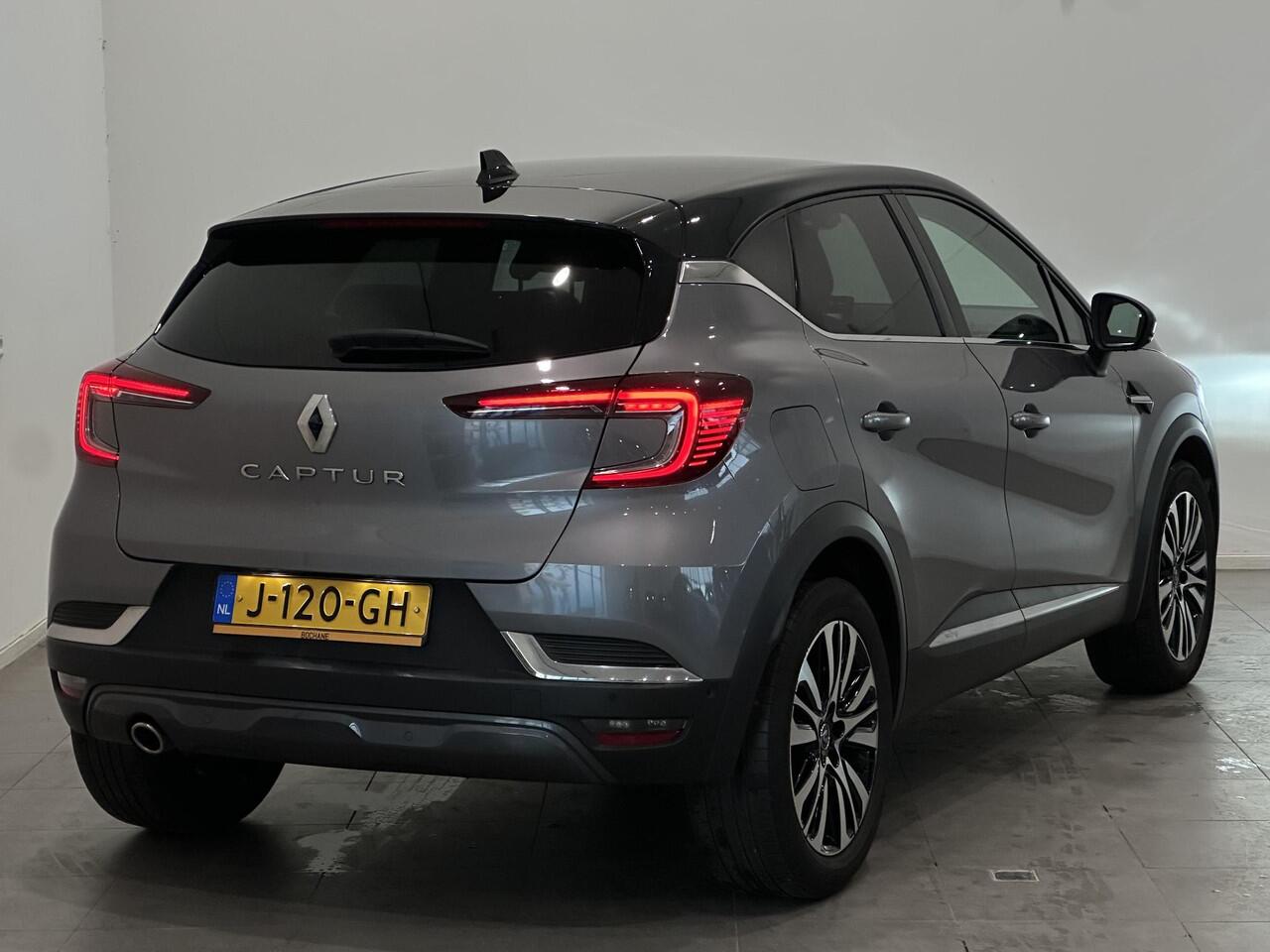 Renault CAPTUR 1.3 TCe 130 EDC Initiale Paris | Leder | Navigatie 9,3" | Climate Control | Cruise Control | Lichtmetalen velgen 18" | Apple Carplay/Android Aut