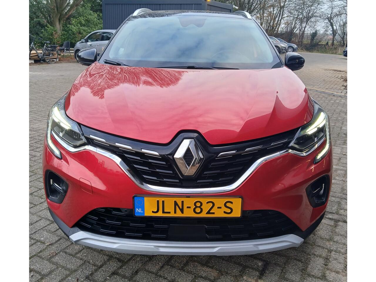 Renault CAPTUR 1.3 TCe 140 Intens / automaat / camera