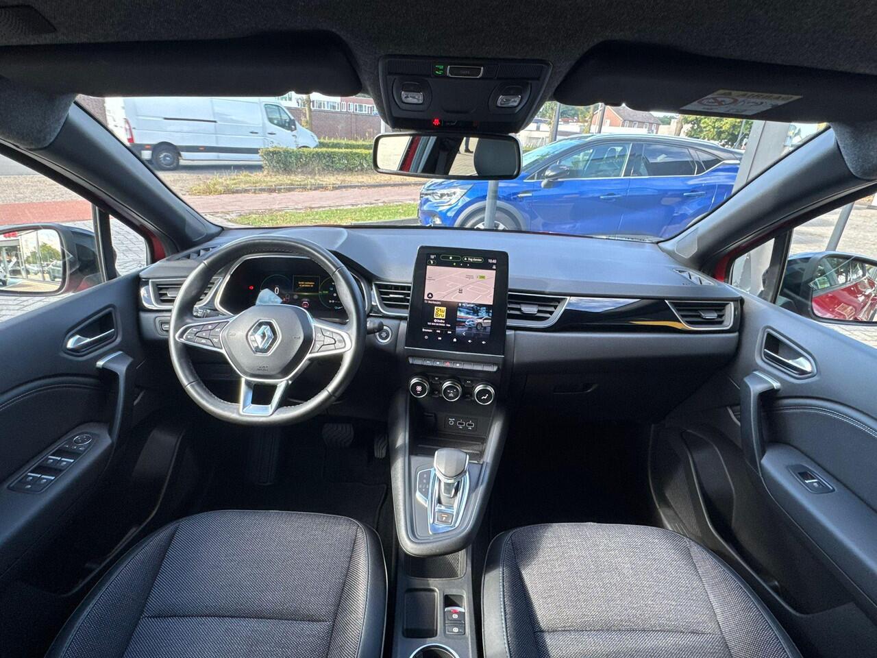 Renault CAPTUR E-Tech plug-in hybrid 160 SL Rive Gauche | Automaat | Trekhaak | Parkeersensoren voor en achter | Achteruitrijcamera |