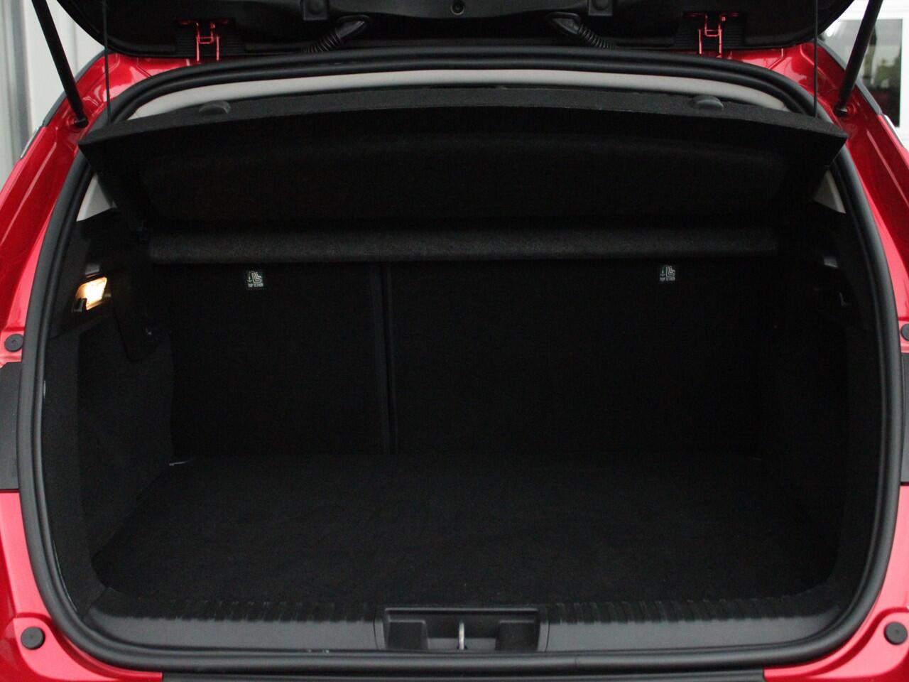 Renault CAPTUR 1.6 E-Tech Plug-in Hybrid 160 Intens | Achteruitrijcamera | Cruise Control | DAB |