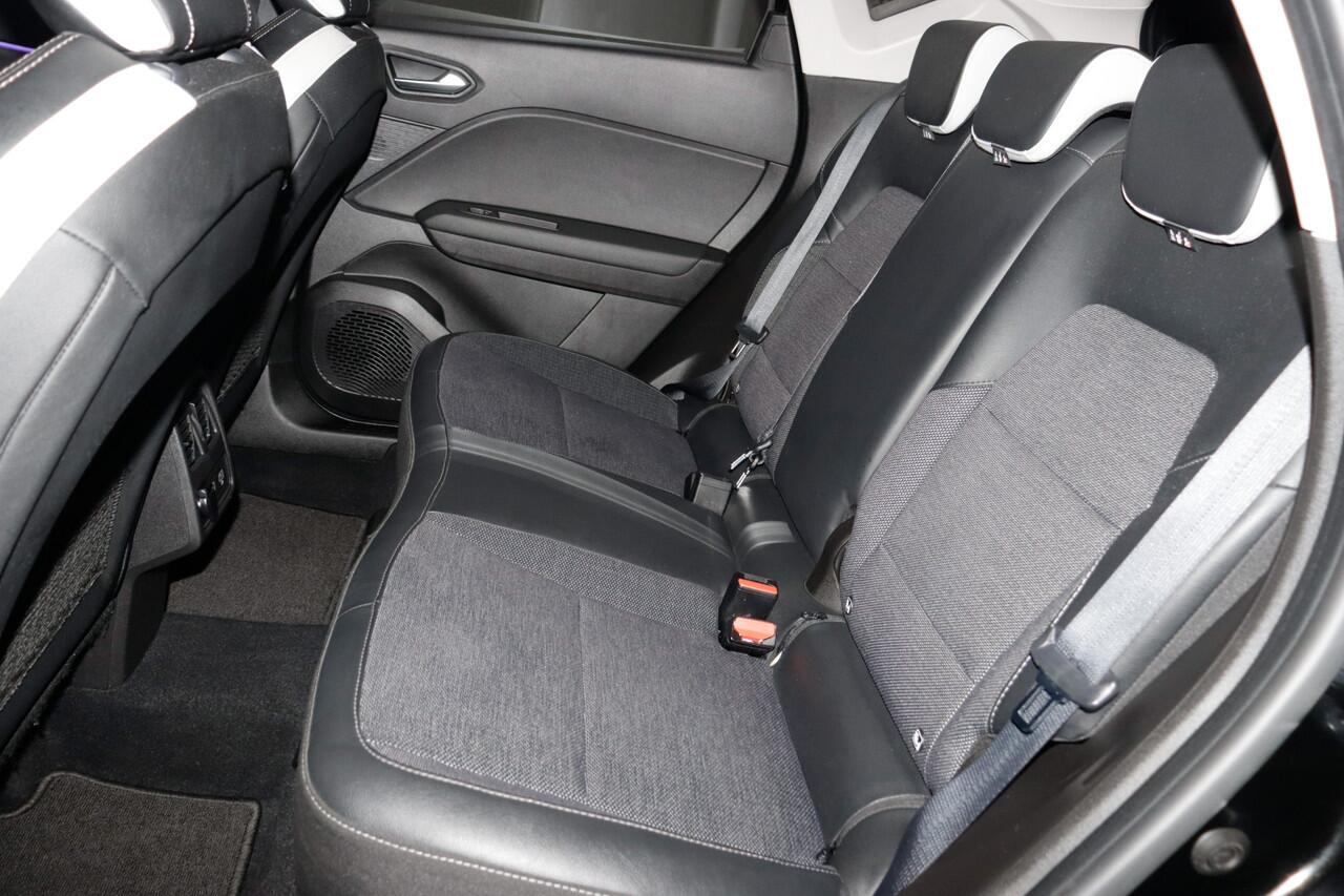 Renault CAPTUR 1.3T 140PK Techno PANO | FULL LED | CAMERA | CARPLAY | DAB+ | NAVI | KEYLESS