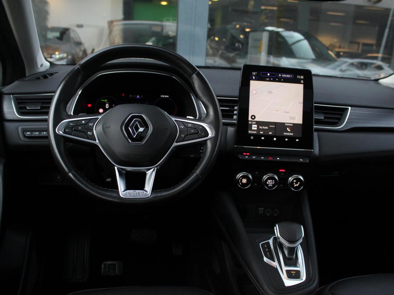 Renault CAPTUR 1.3 TCe 140 Initiale Paris AUTOMAAT / PANO / BOSE / LEDER / 10,25'' DASH / 9,3'' NAVI / ADAPT. CRUISE / CAMERA / CLIMATE / STOELV. / STUURV. / VOORRUITV. / KEYLESS / 18'' LMV