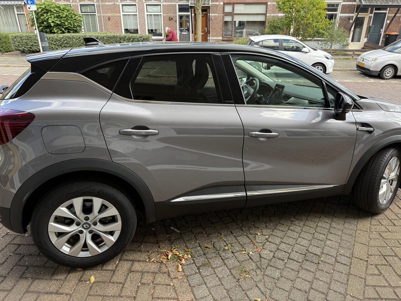 Renault CAPTUR 1.6 E-Tech Plug-in Hybrid 160 Intens CAMERA NAVIGATIE PARK.SENSOREN