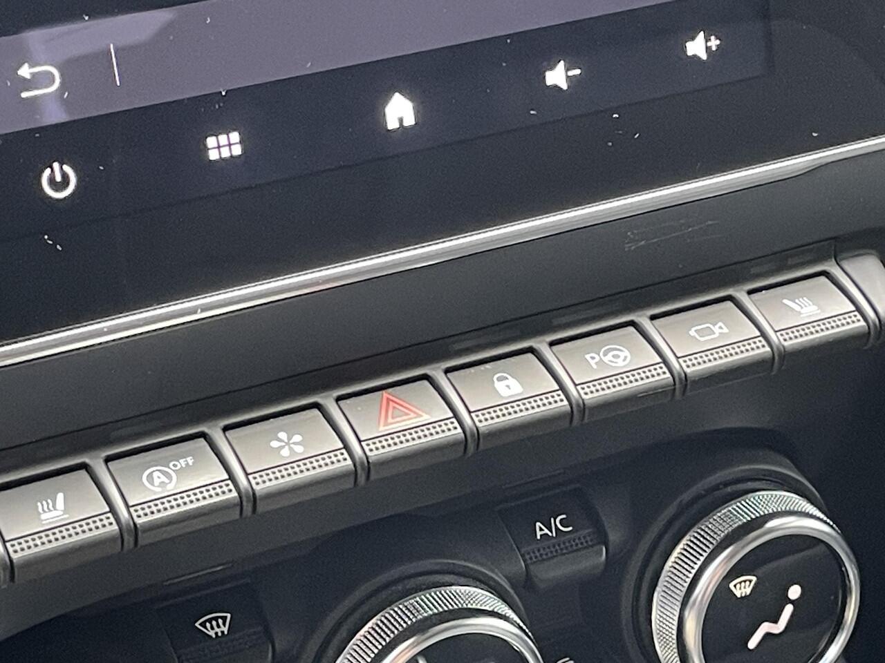 Renault CAPTUR 1.3 mild hybrid 160 iconic | Trekhaak | Lederen bekleding |