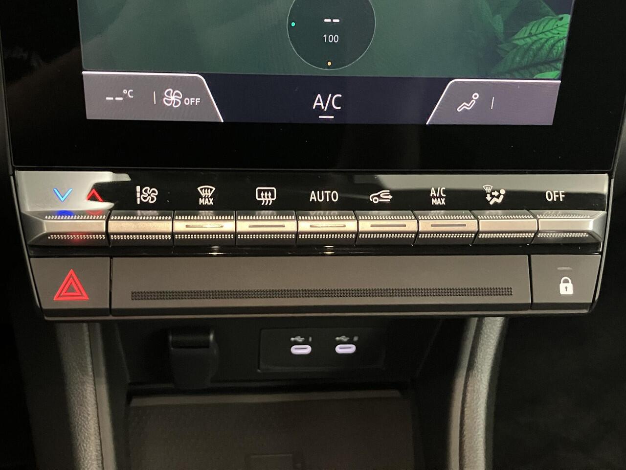 Renault CAPTUR 1.8 E-Tech full hybrid 160 Techno Automaat / Nieuwe Auto, Direct Leverbaar / Android Auto/Apple CarPlay / Climate Control / Camera / Adaptive Cruise Control / 18 Inch Wielen /