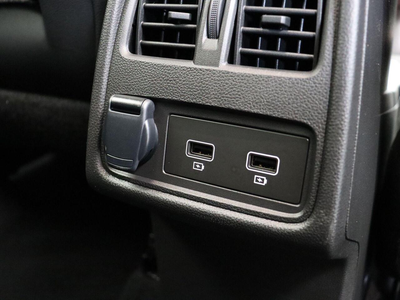 Renault CAPTUR 1.0 TCe 90 Techno | Navigatie | Achteruitrijcamera | Parkeersensoren voor en achter | Climate control |