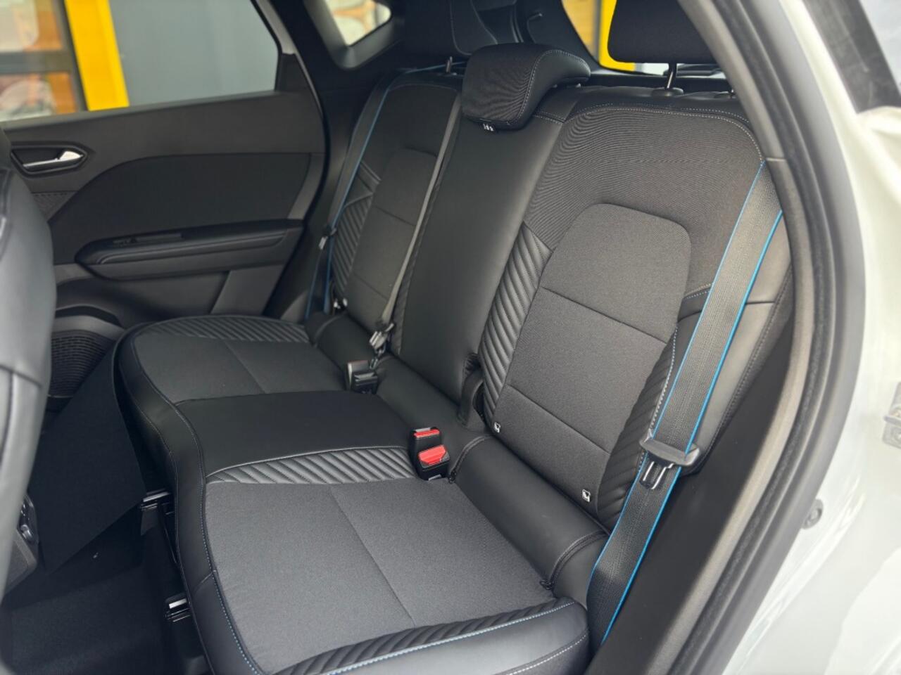 Renault CAPTUR Esprit Alpine Full Hybrid E-Tech 160 Pack PrivilÃ?ge