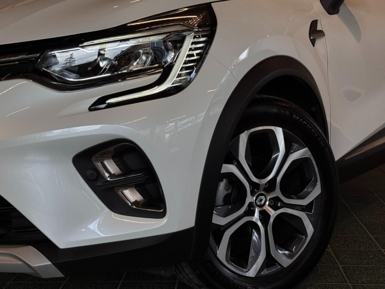 Renault CAPTUR 1.3 TCe Mild-Hybrid Techno 140pk Grote Navi Camera Sfeerv 18''