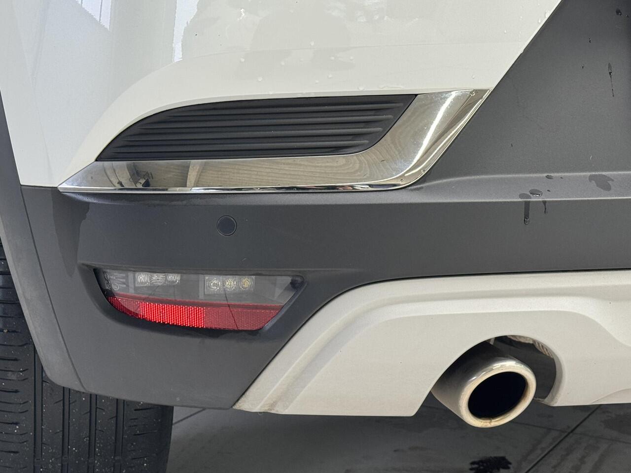 Renault CAPTUR 1.3 TCe 140 Intens | Navigatie | Camera | Trekhaak | Apple Carplay/Android Auto |