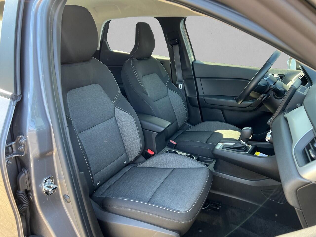 Renault CAPTUR 1.6 E-Tech Plug-in Hybrid 160 Intens NAVI / STOELVERWARMING / FABRIEKSGARANTIE TOT 01.2028