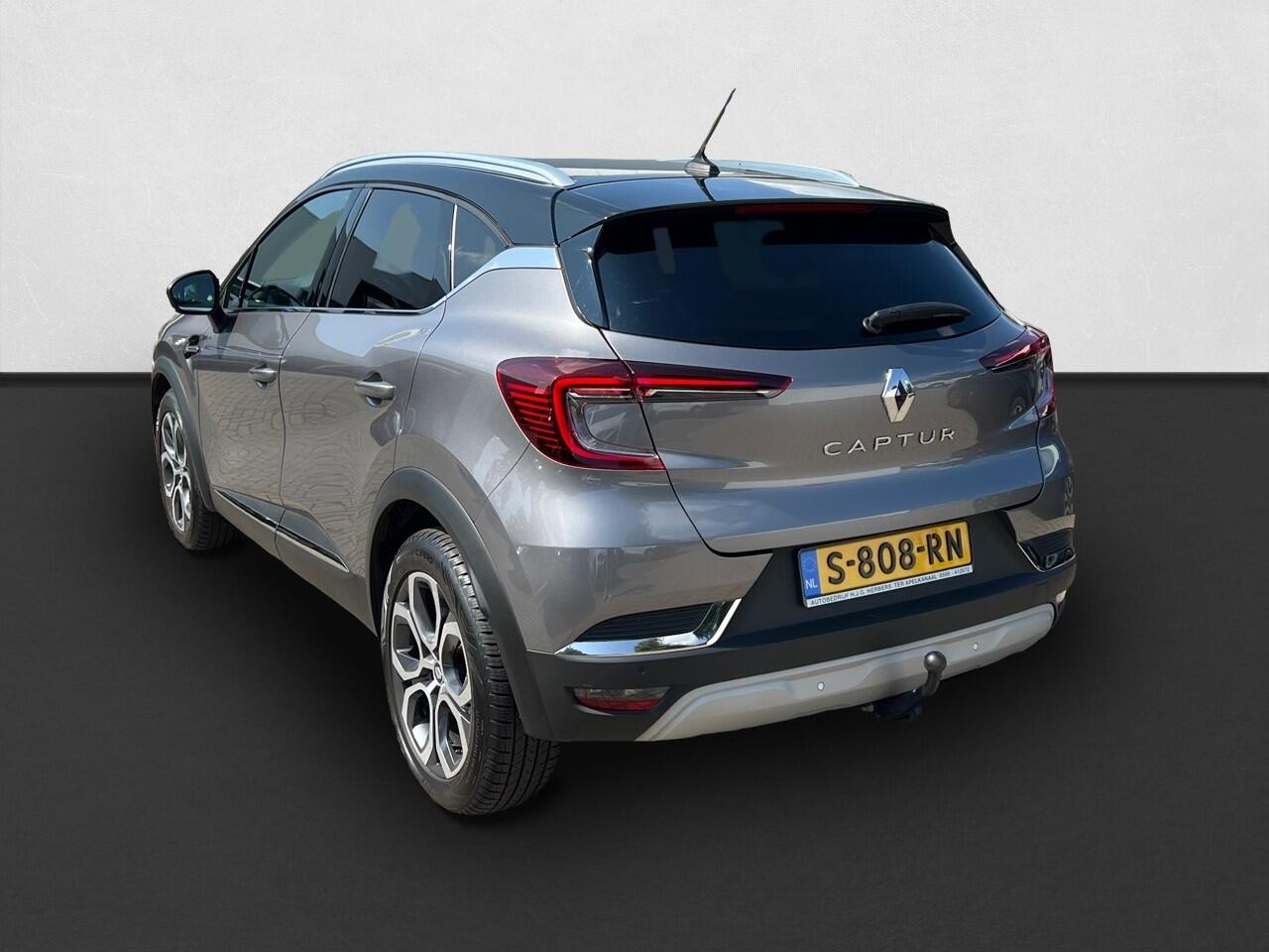 Renault CAPTUR 1.3 TCe INTENS EDC 140 AUTOMAAT / CAMERA / 18 INCH / STOEL EN STUURVERWARMING / TREKHAAK AUTOMAAT / CAMERA / 18 INCH / STOEL EN STUURVERWARMING / TREKHAAK