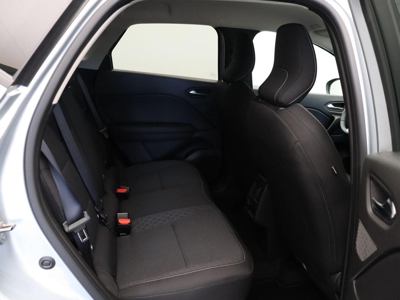 Renault CAPTUR Tce 140pk Evolution | 1500kg geremd | Navigatie | Lichtmetalen velgen | Apple Carplay/Android Auto