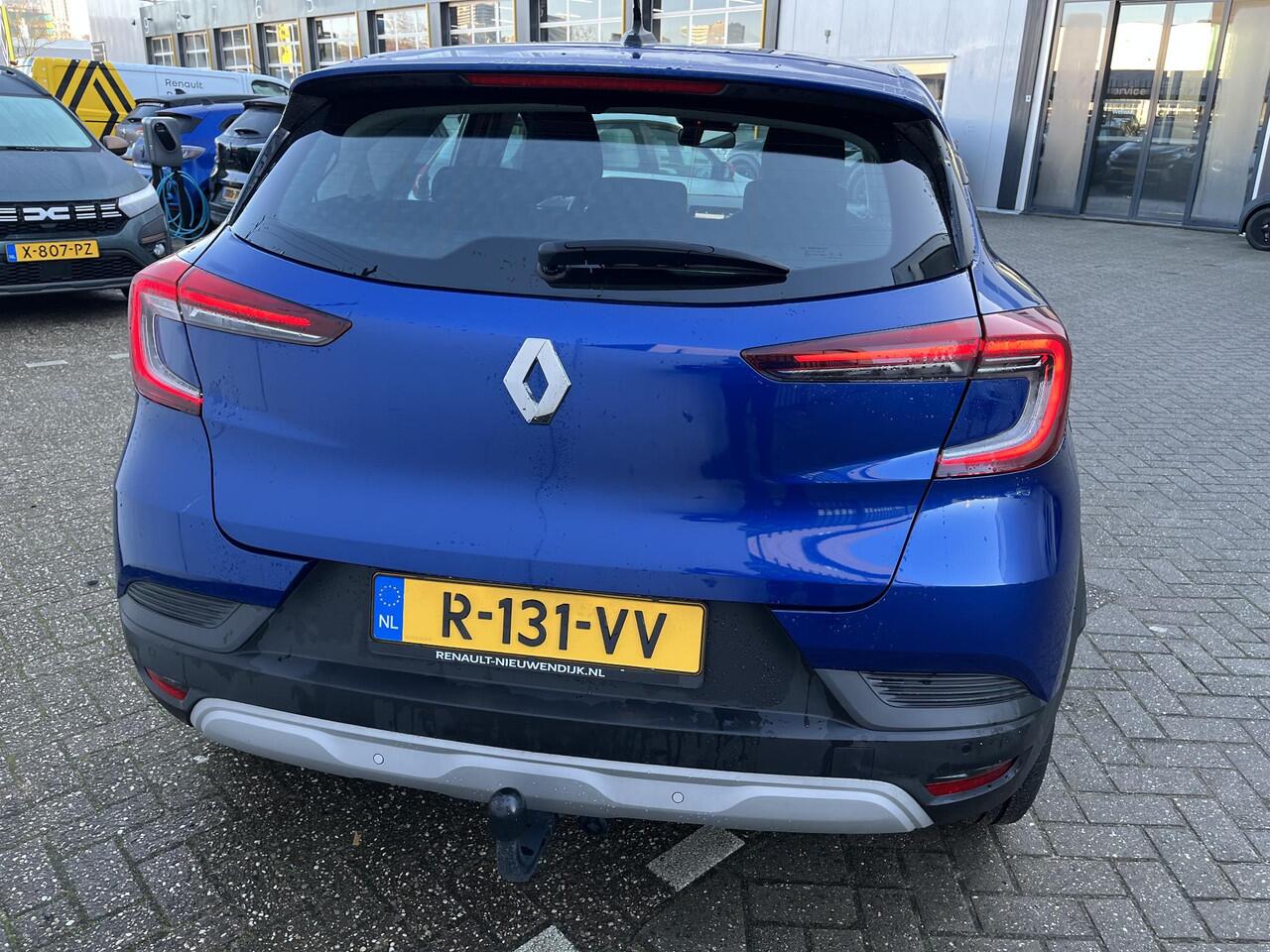 Renault CAPTUR 1.6 E-Tech Plug-in Hybrid 160 Intens / AUTOMAAT / TREKHAAK AFNEEMBAAR / PARKEERSENSOREN / STEOELVERWARMING