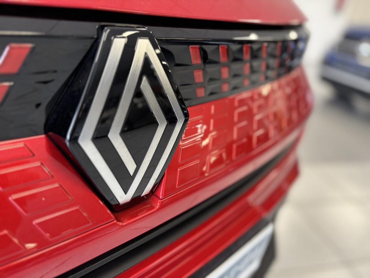 Renault CAPTUR Mild hybrid (bijna) NIEUWSTAAT -Stoel+Stuur verwarm. - Navi - Carplay