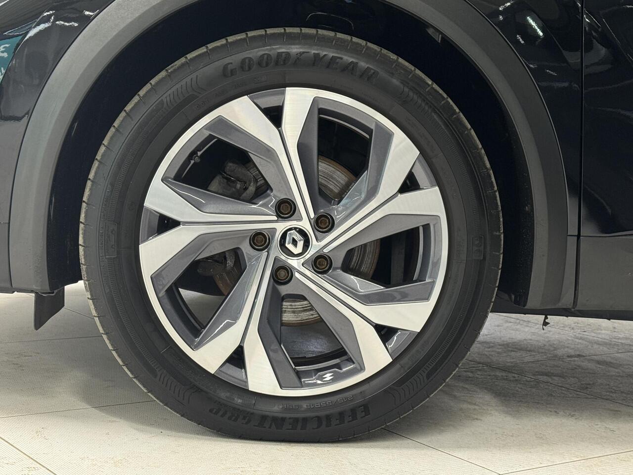 Renault CAPTUR 1.6 E-Tech Plug-in Hybrid 160 R.S. Line | Navigatie | Cruise control adaptief | Stoel + stuurverwarming | Camera |