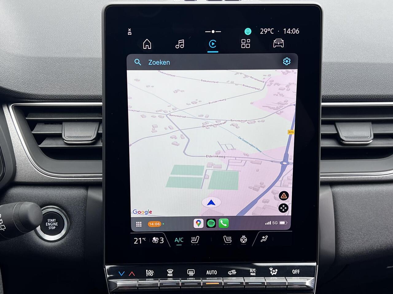 Renault CAPTUR 1.3 mild hybrid 160 techno automaat / Facelift model / Zo goed als nieuw / Trekgewicht 1.200 kg / Groot Scherm / Stuur- en stoelverwarming / Adapt. CC / Navigatie via Apple Carplay Android Auto / 18"LM wielen /
