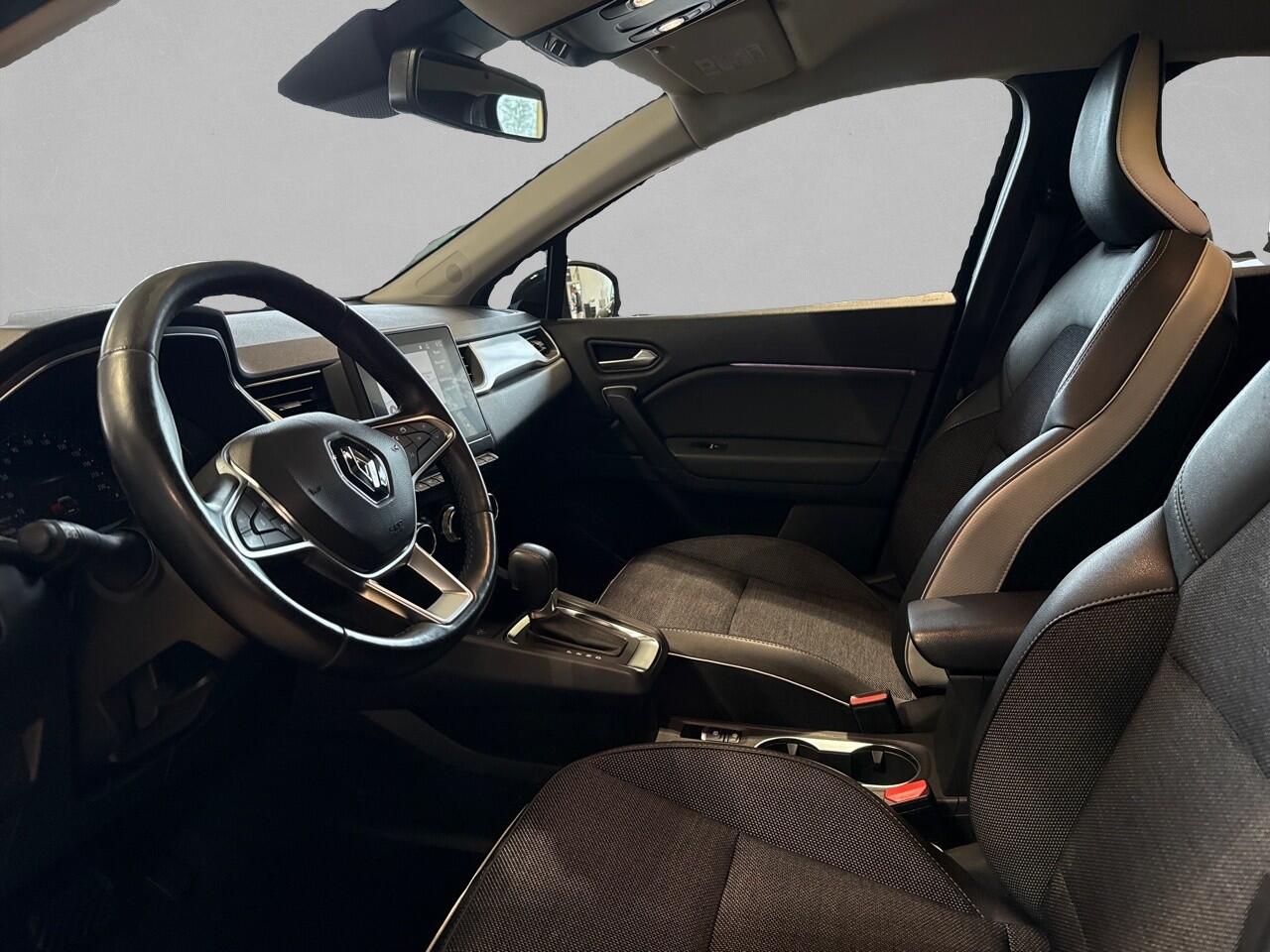 Renault CAPTUR 1.3 TCe 140 Intens AUTOMAAT / NAVI / ECC / CRUISE / CAMERA