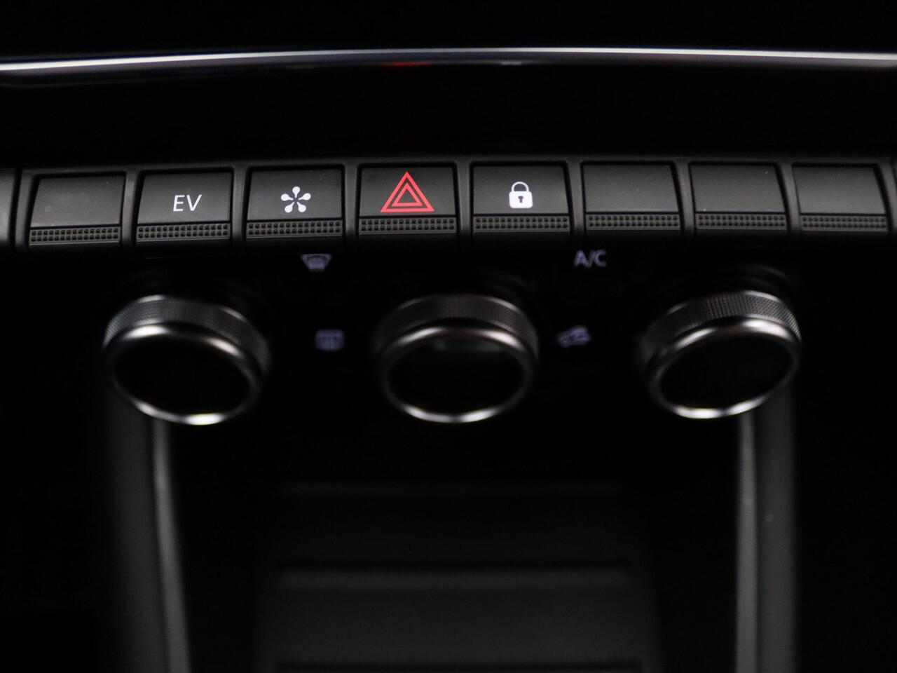 Renault CAPTUR E-Tech Plug-in Hybrid 160pk Intens Automaat Camera | Cruise | Navi | Parkeersens. v+a