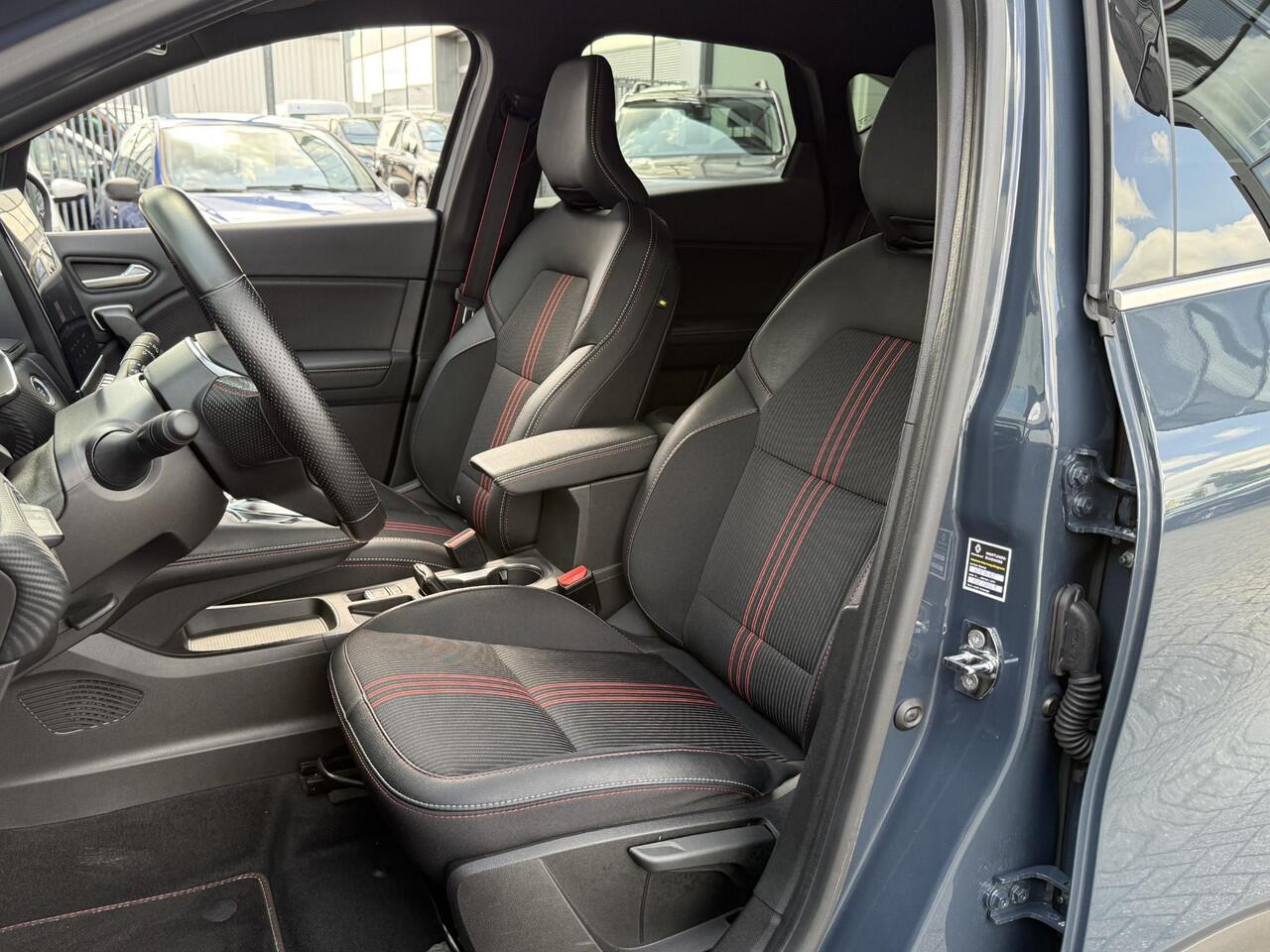 Renault CAPTUR 1.6 E-Tech plug-in hybrid 160 R.S. Line (Hoge instap) 360° Camera | Winter Pack | Navigatie | Dealer Onderhouden