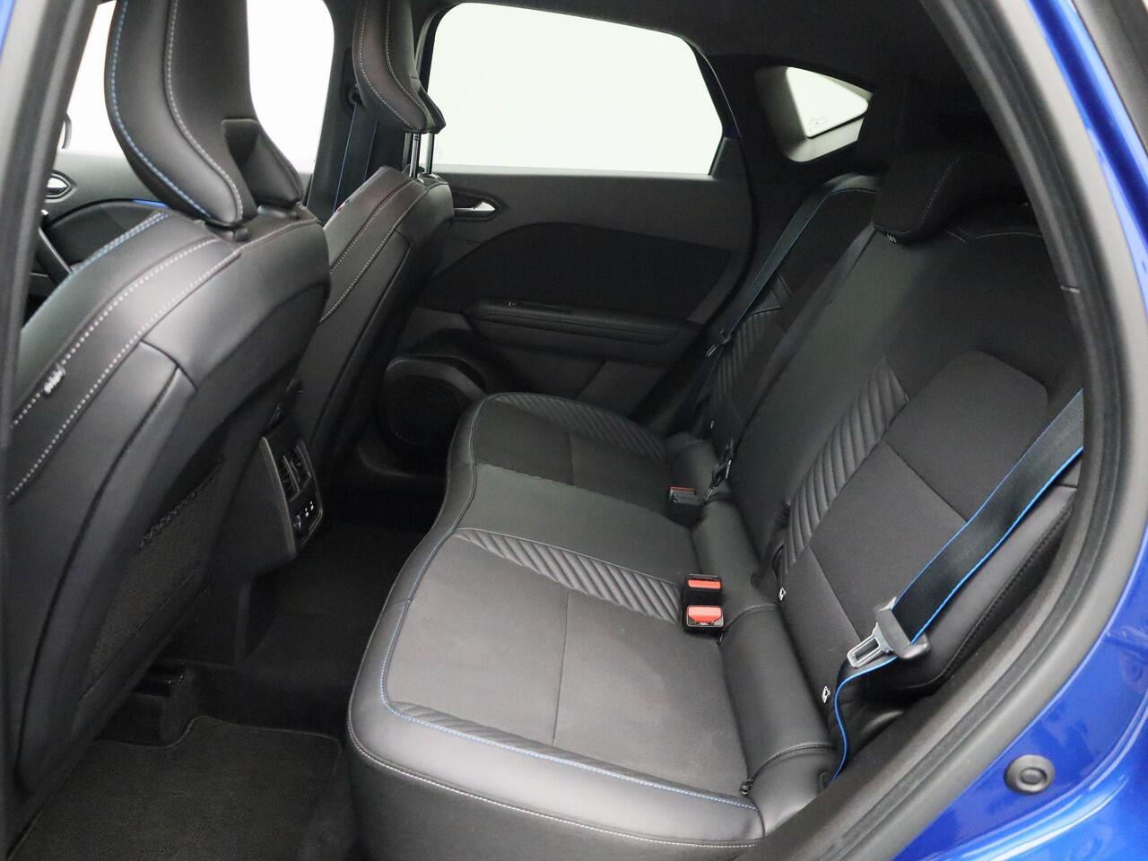 Renault CAPTUR 1.6 E-Tech full hybrid 145 PK esprit Alpine Navigatie | Android Auto | Apple Carplay | 360 Camera