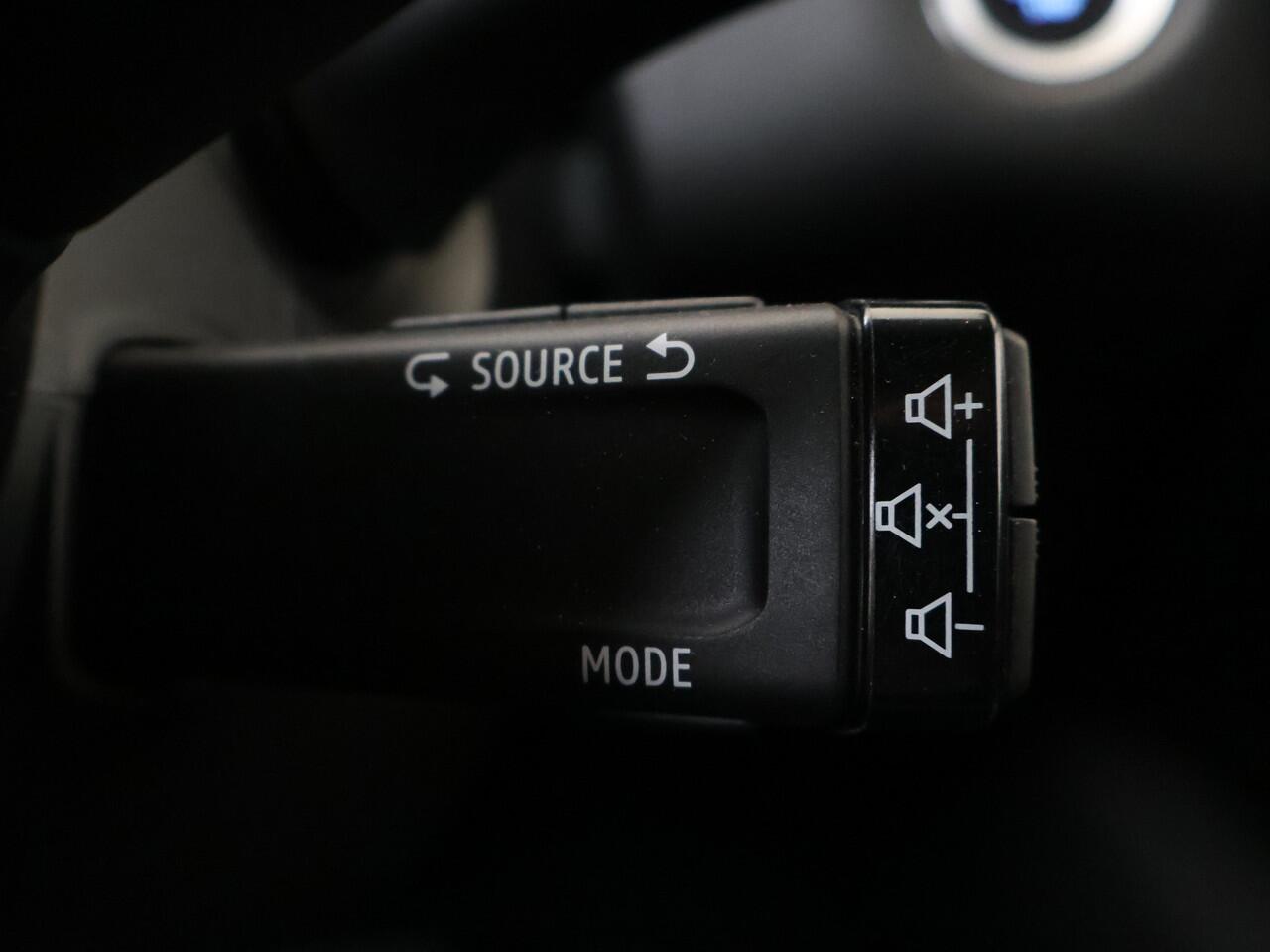 Renault CAPTUR 1.6 E-Tech Plug-in Hybrid 160 Intens | Achteruitrijcamera | Pack Easy Link | Keyless entry |