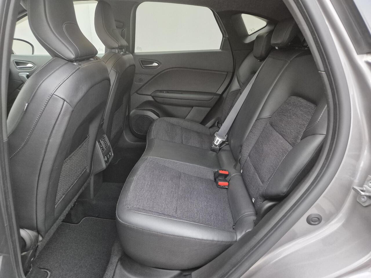 Renault CAPTUR 1.6 E-Tech Hybrid 145 Rive Gauche Automaat / Apple Carplay Android Auto / Achteruitrijcamera / Keyless Entry/Start / Cruise control / Navigatie / Climate control / Lichtmetalen wielen 18" /